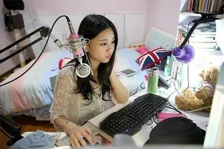 杭州娱乐主播吃瓜是真的吗,真相揭秘还是网络炒作？